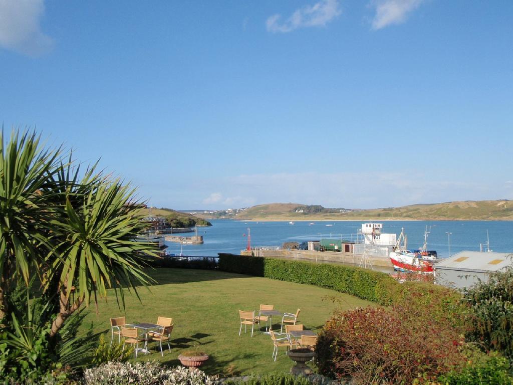 Chalets & Lodges At Atlantic Bays Holiday Park Padstow Exteriör bild