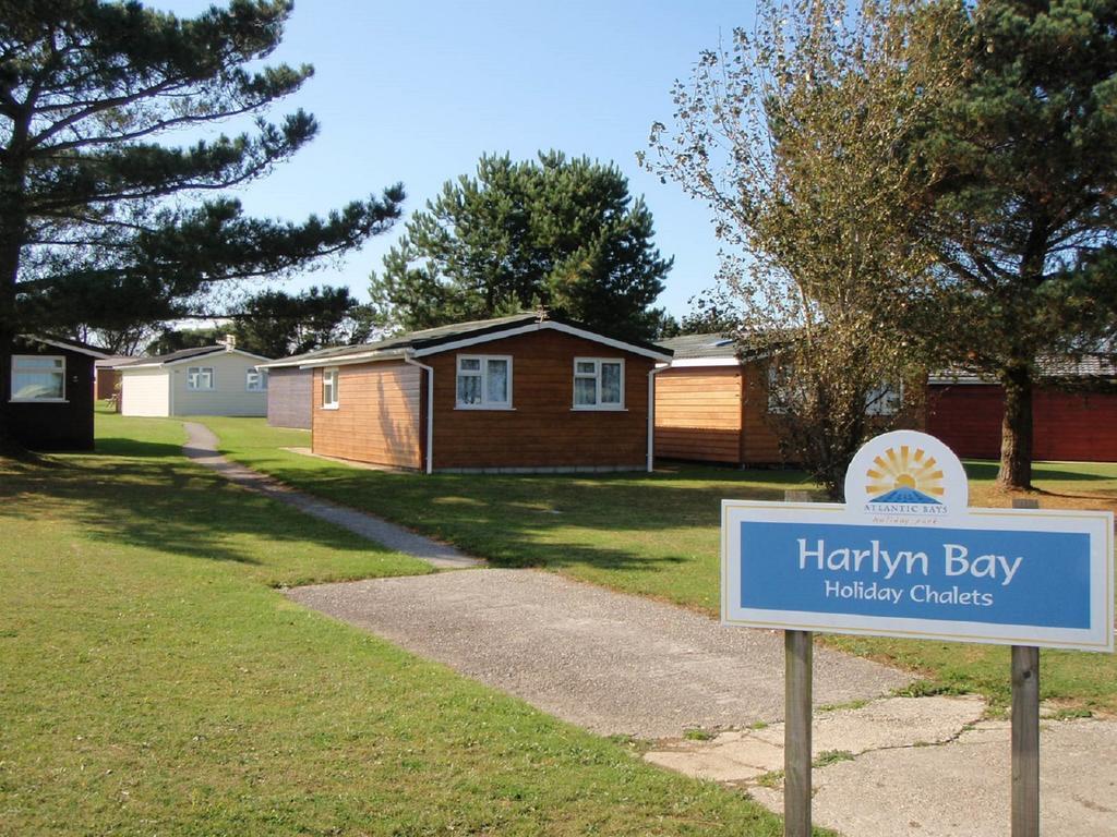 Chalets & Lodges At Atlantic Bays Holiday Park Padstow Exteriör bild
