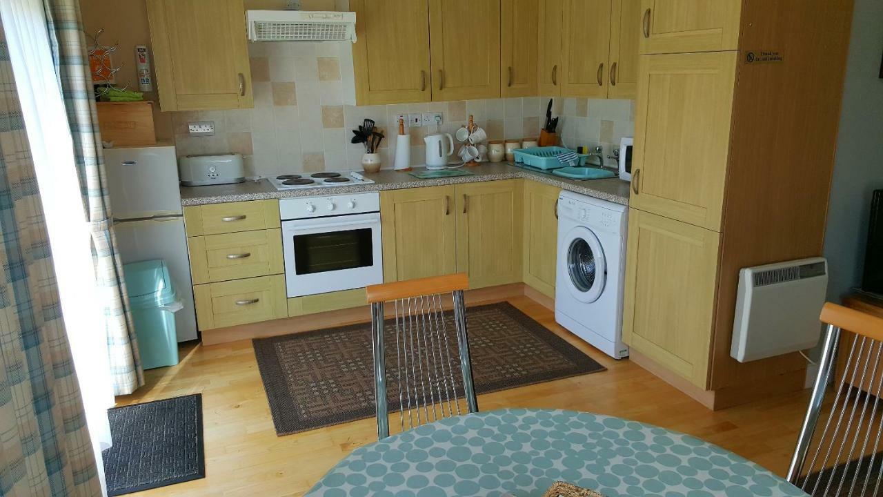 Chalets & Lodges At Atlantic Bays Holiday Park Padstow Exteriör bild